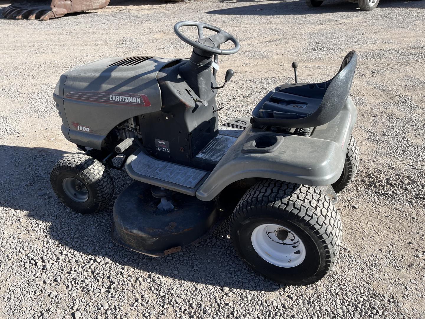 ./imagenes/INVOICE/2019/17239/CORTADORA DE ZACATE CRAFTSMAN LT 1000 (4).JPG